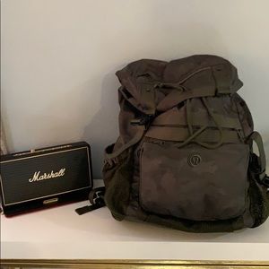 Rare Lululemon 2-n-1 Backpack/Crossbody Pu…